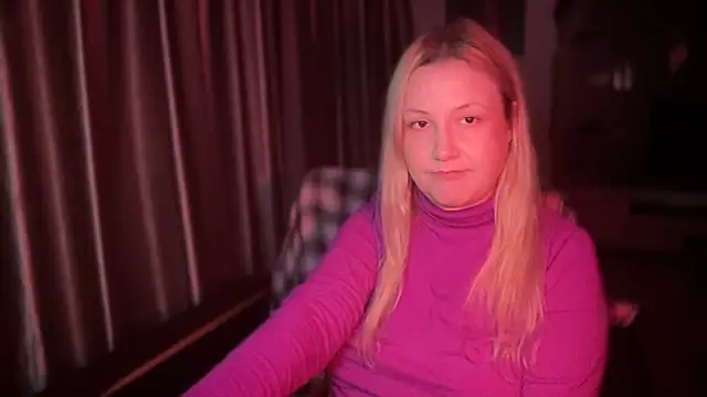 BikiHellena online show from 11/26/25, 07:04