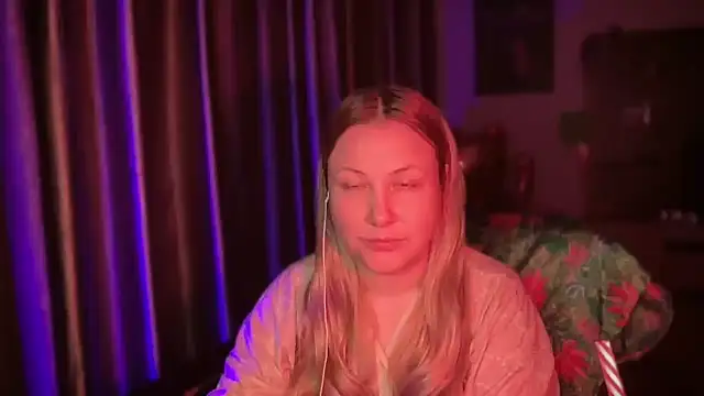 BikiHellena online show from 04/30/26, 02:07