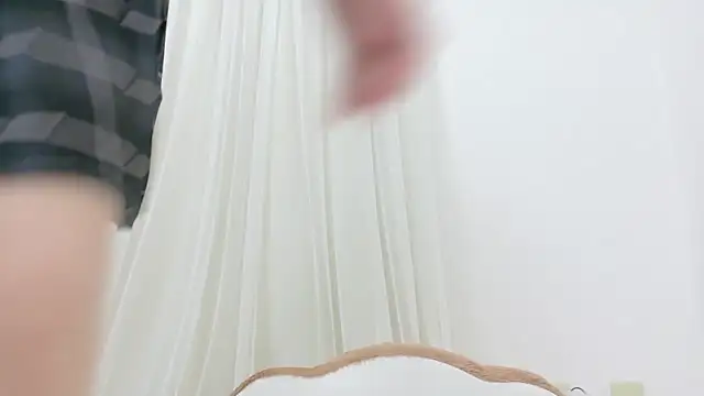 Snapshot of _Mia_land_ chatting on 10/17/25, 01:25  Mia land  online show from 10/17/25, 01:25