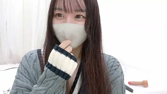  Mia land  online show from 03/20/26, 02:00