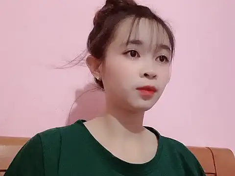 Snapshot of Suna7383 chatting on 09/28/25, 02:55 Suna7383 online show from 09/28/25, 02:55