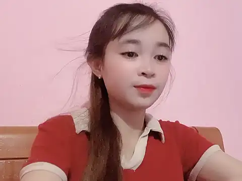 Snapshot of Suna7383 chatting on 10/15/25, 05:24 Suna7383 online show from 10/15/25, 05:24