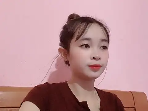 Snapshot of Suna7383 chatting on 10/19/25, 05:13 Suna7383 online show from 10/19/25, 05:13