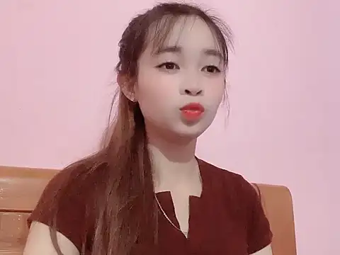 Snapshot of Suna7383 chatting on 10/26/25, 03:40 Suna7383 online show from 10/26/25, 03:40