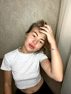 MartaLuna  online show from 09/27/25, 09:14