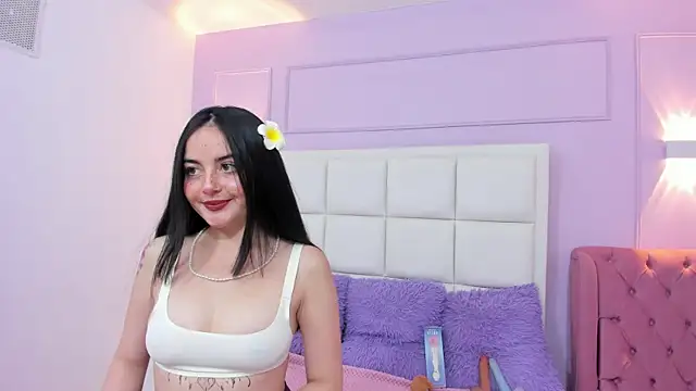 Ashleypetit online show from 12/17/25, 12:22