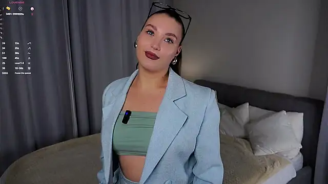 KristynSchwerin online show from 09/17/25, 02:30
