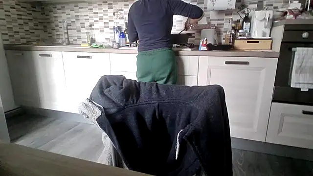 Camaleontica online show from 10/31/25, 11:11