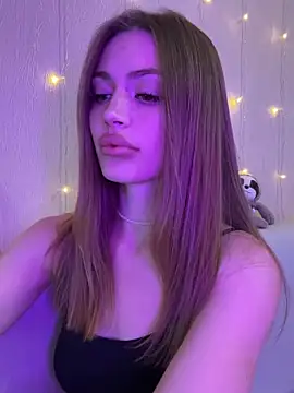 Elizabeth Tay online show from 11/22/25, 04:50