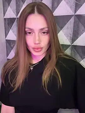 Elizabeth Tay online show from 04/07/26, 06:41