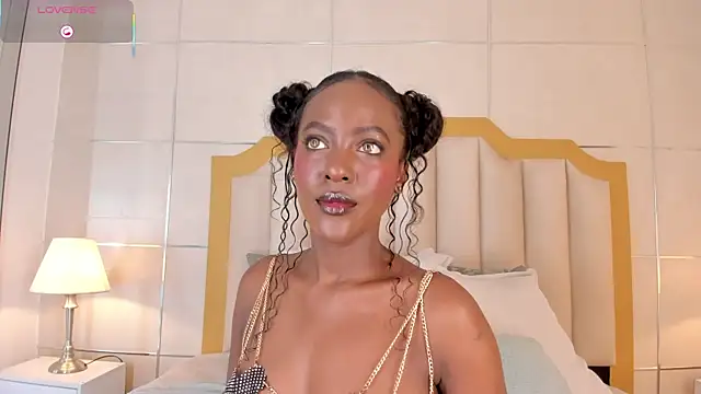 DakotaWangi online show from 11/02/25, 08:00