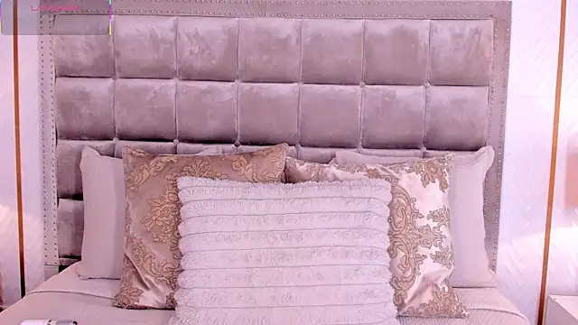 Snapshot of DakotaWangi chatting on 06/12/26, 03:49 DakotaWangi online show from 06/12/26, 03:49