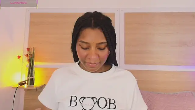 ValeryCortezm online show from 10/29/25, 12:18