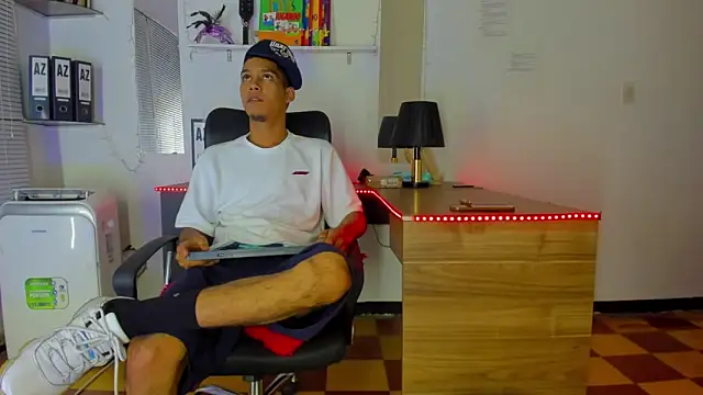 xxKamadevaxx online show from 11/07/25, 12:49