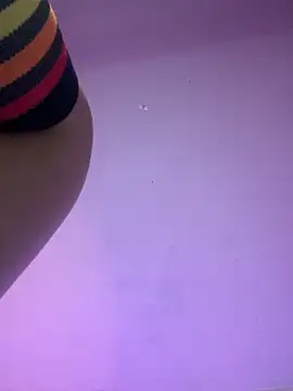 Emma  Fox  online show from 10/31/25, 03:46