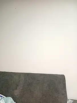 April Becker online show from 11/25/25, 03:28