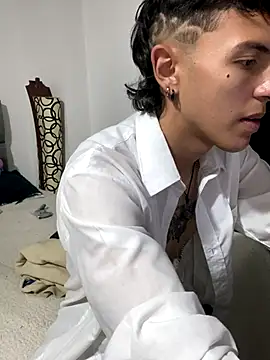 NaytonFreeman online show from 09/21/25, 02:35