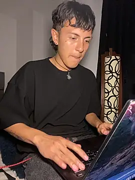 NaytonFreeman online show from 10/06/25, 12:19