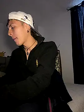 NaytonFreeman online show from 10/06/25, 10:29