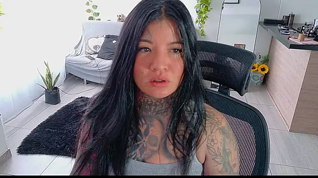 Unatatuada online show from 10/02/25, 01:07