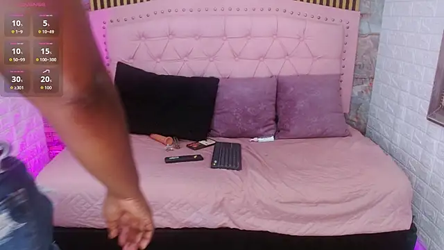 sheyla  ebony online show from 11/06/25, 08:21