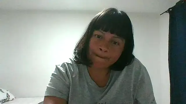 adri89-g online show from 03/01/26, 03:41