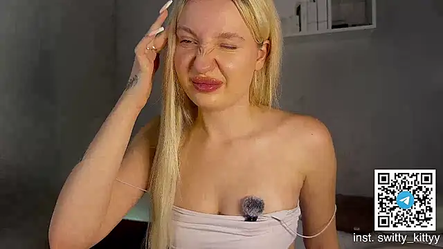 JennyFoxys online show from 10/25/25, 10:23