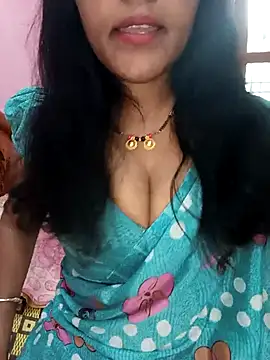 Snapshot of KannadaTamilTeluguBeauty chatting on 04/24/26, 08:50 KannadaTamilTeluguBeauty online show from 04/24/26, 08:50