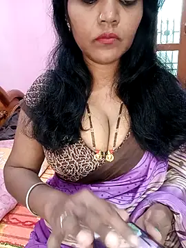 Snapshot of KannadaTamilTeluguBeauty chatting on 05/01/26, 11:48 KannadaTamilTeluguBeauty online show from 05/01/26, 11:48