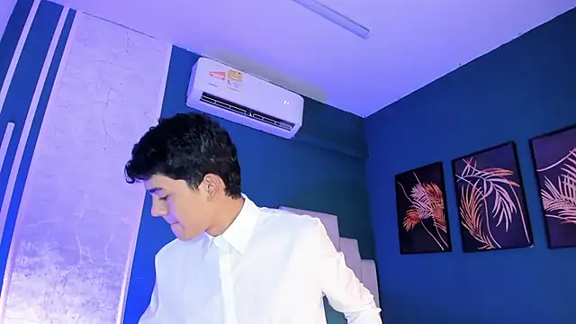 SandroVeyra online show from 10/22/25, 02:23