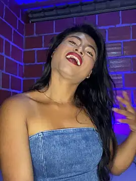 Michelle Narvaez online show from 03/04/26, 01:11