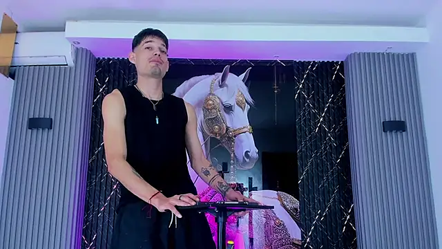 Iam Steven online show from 11/26/25, 03:24