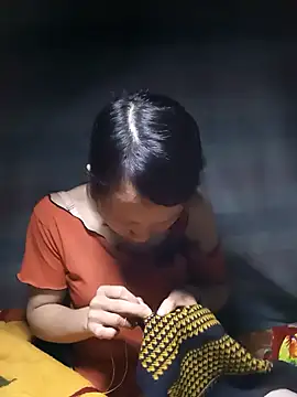 bonnie-00 online show from 10/21/25, 02:40