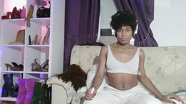 Snapshot of Afrikaisy_big21dx chatting on 12/17/25, 09:43 Afrikaisy big21dx online show from 12/17/25, 09:43