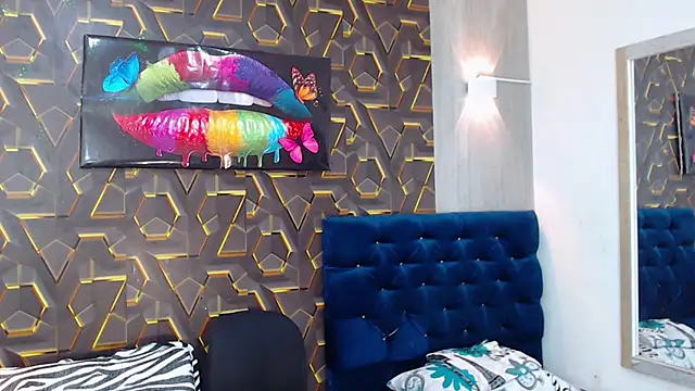 Snapshot of fire_drako_ chatting on 09/18/25, 04:47 fire drako online show from 09/18/25, 04:47