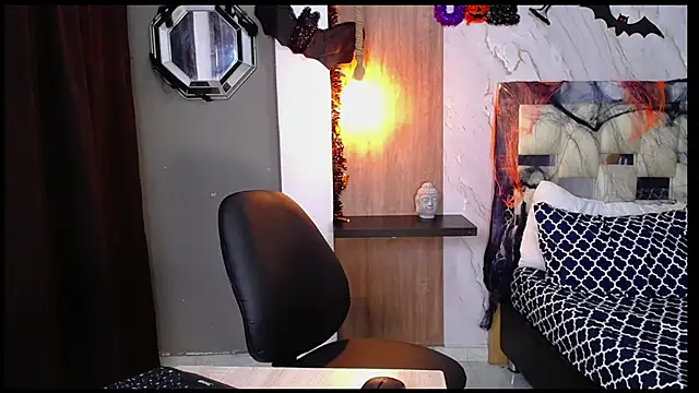 Snapshot of fire_drako_ chatting on 10/22/25, 04:40 fire drako online show from 10/22/25, 04:40