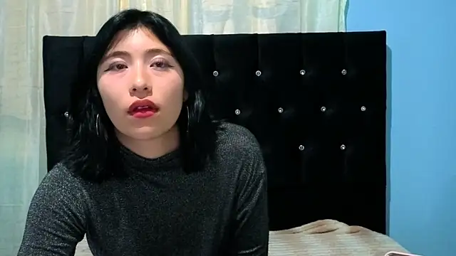 Sullyoonn online show from 10/12/25, 02:32