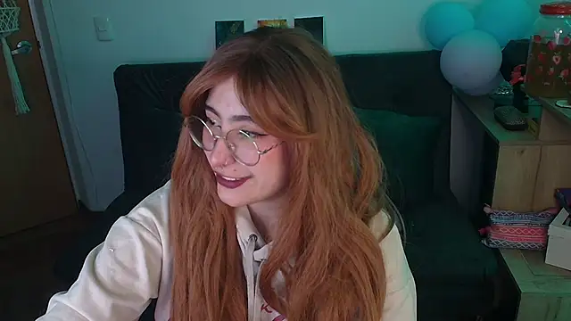 Miacatsito3 online show from 11/25/25, 04:01