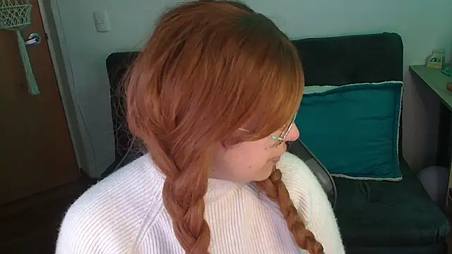 Miacatsito3 online show from 12/18/25, 09:10