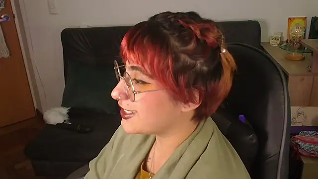 Miacatsito3 online show from 01/13/26, 02:39