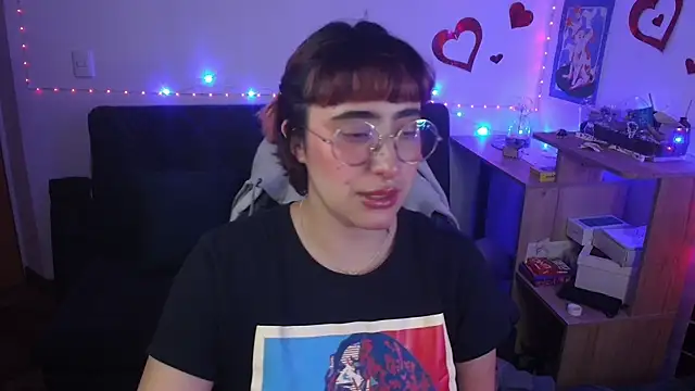 Miacatsito3 online show from 04/15/26, 04:52