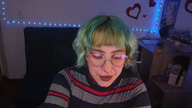 Snapshot of Miacatsito3 chatting on 07/21/26, 02:25 Miacatsito3 online show from 07/21/26, 02:25