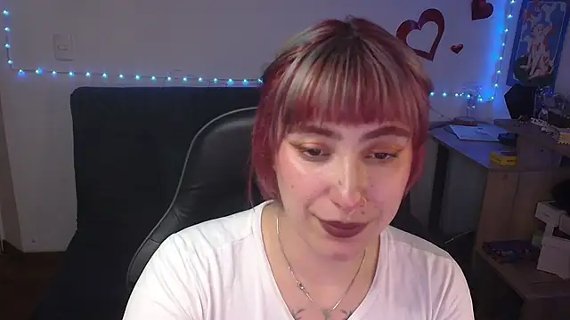 Snapshot of Miacatsito3 chatting on 07/24/26, 03:04 Miacatsito3 online show from 07/24/26, 03:04