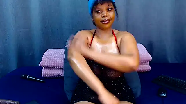 Snapshot of boujee01 chatting on 04/16/26, 03:18 boujee01 online show from 04/16/26, 03:18
