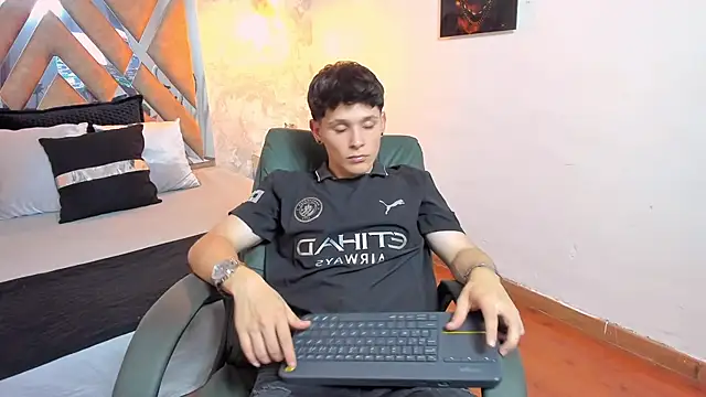 kraven lust online show from 10/31/25, 03:07