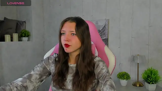 Amanda Reedd online show from 10/01/25, 01:00