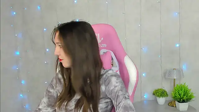 Amanda Reedd online show from 10/07/25, 01:14