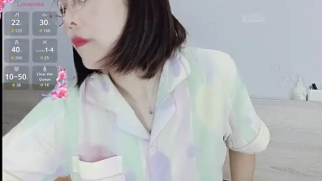 Snapshot of Miraitowa_ chatting on 06/17/26, 03:09 Miraitowa online show from 06/17/26, 03:09