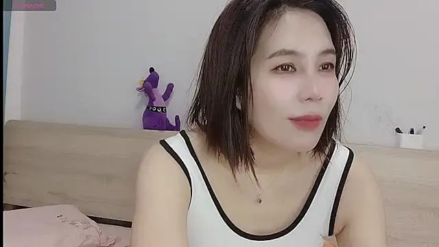 Snapshot of Miraitowa_ chatting on 07/20/26, 07:33 Miraitowa online show from 07/20/26, 07:33