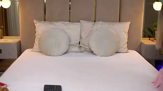 CamilaStarr online show from 10/02/25, 07:54